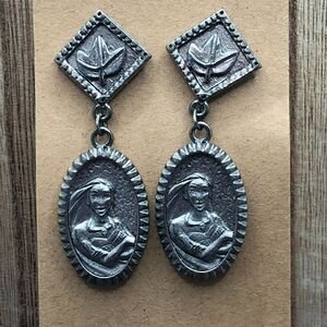 Disney Vintage Pocahontas Dangle Pewter Stud Earrings